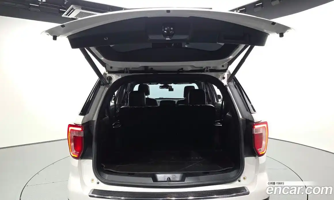 Ford Explorer 2018 2.3 автомат (гидро), фото 20