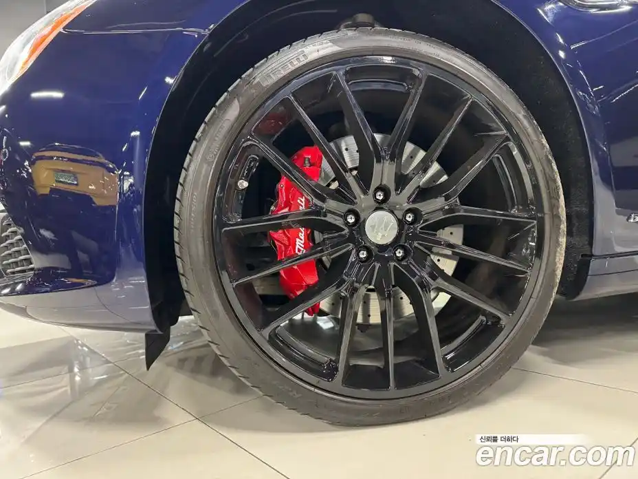 Maserati Quattroporte 2017 3.0 автомат (гидро), фото 13