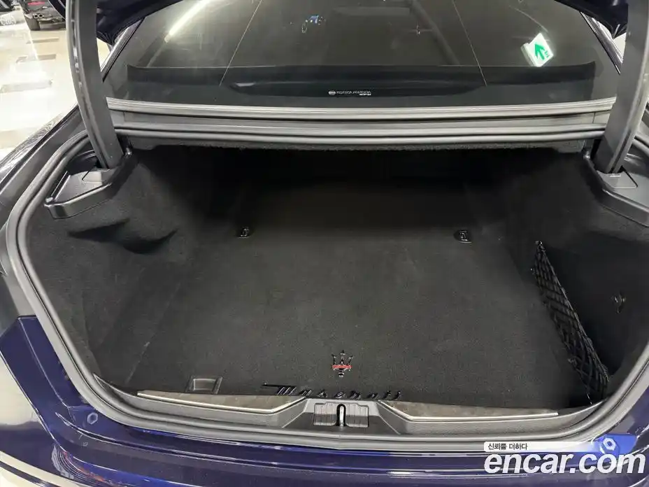 Maserati Quattroporte 2017 3.0 автомат (гидро), фото 16