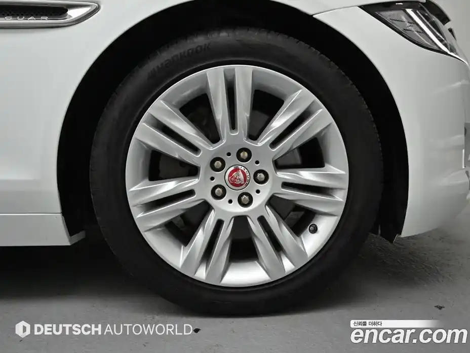 Jaguar XF 2018 2.0 автомат (гидро), фото 5 Jaguar XF 2018 2.0 автомат (гидро), фото 5