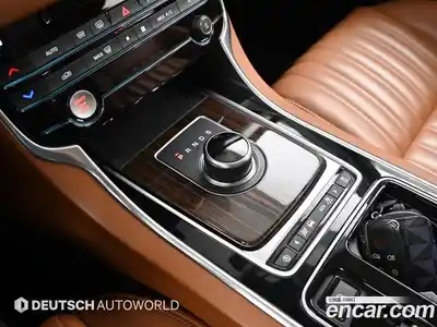 Jaguar XF 2018 2.0 автомат (гидро), миниатюра 9 Jaguar XF 2018 2.0 автомат (гидро), миниатюра 9