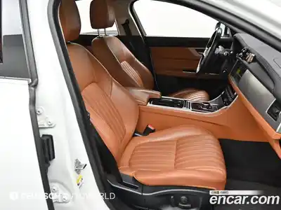 Jaguar XF 2018 2.0 автомат (гидро), миниатюра 10 Jaguar XF 2018 2.0 автомат (гидро), миниатюра 10