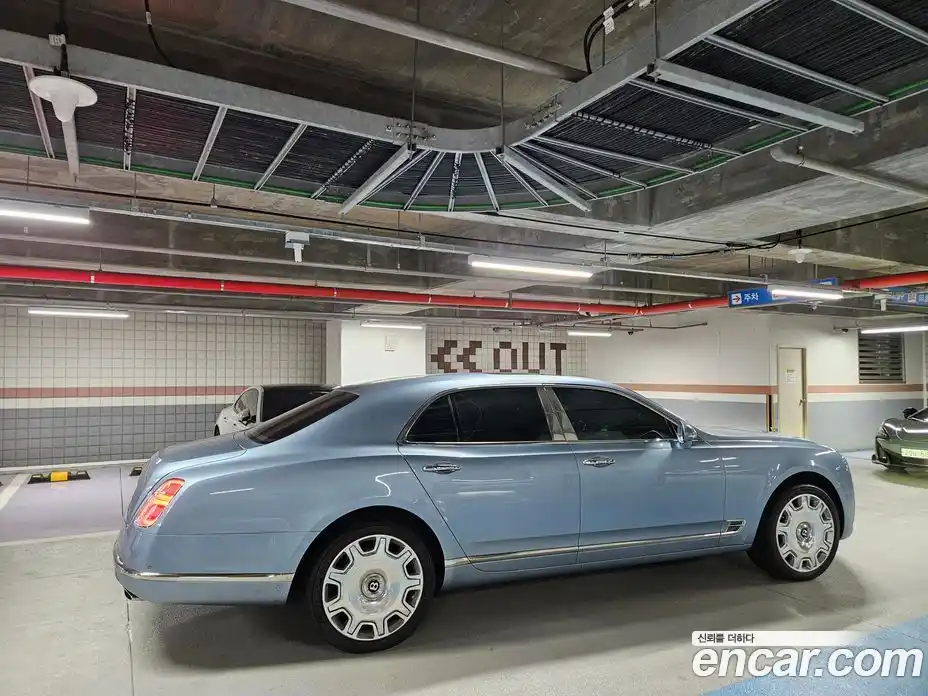 Bentley Mulsanne 2017 6.8 автомат (гидро), фото 4 Bentley Mulsanne 2017 6.8 автомат (гидро), фото 4