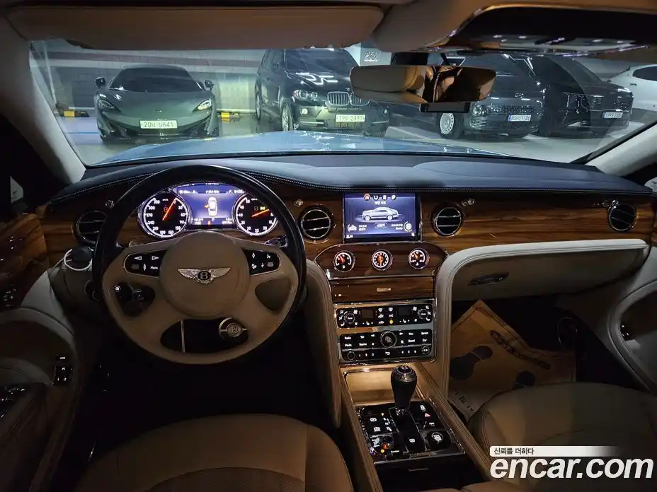 Bentley Mulsanne 2017 6.8 автомат (гидро), фото 6 Bentley Mulsanne 2017 6.8 автомат (гидро), фото 6