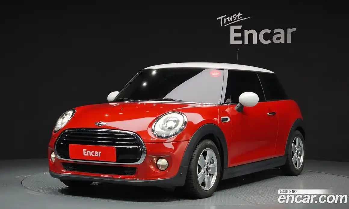 Mini Cooper 2018 1.5 автомат (гидро), фото 1