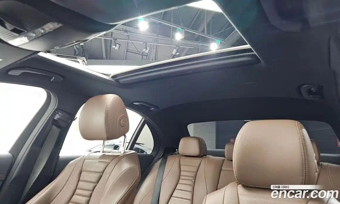Mercedes-Benz E-Class 2022 2.0 автомат (гидро), фото 19