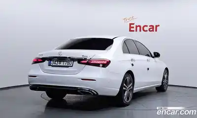 Mercedes-Benz E-Class 2022 2.0 автомат (гидро), миниатюра 2