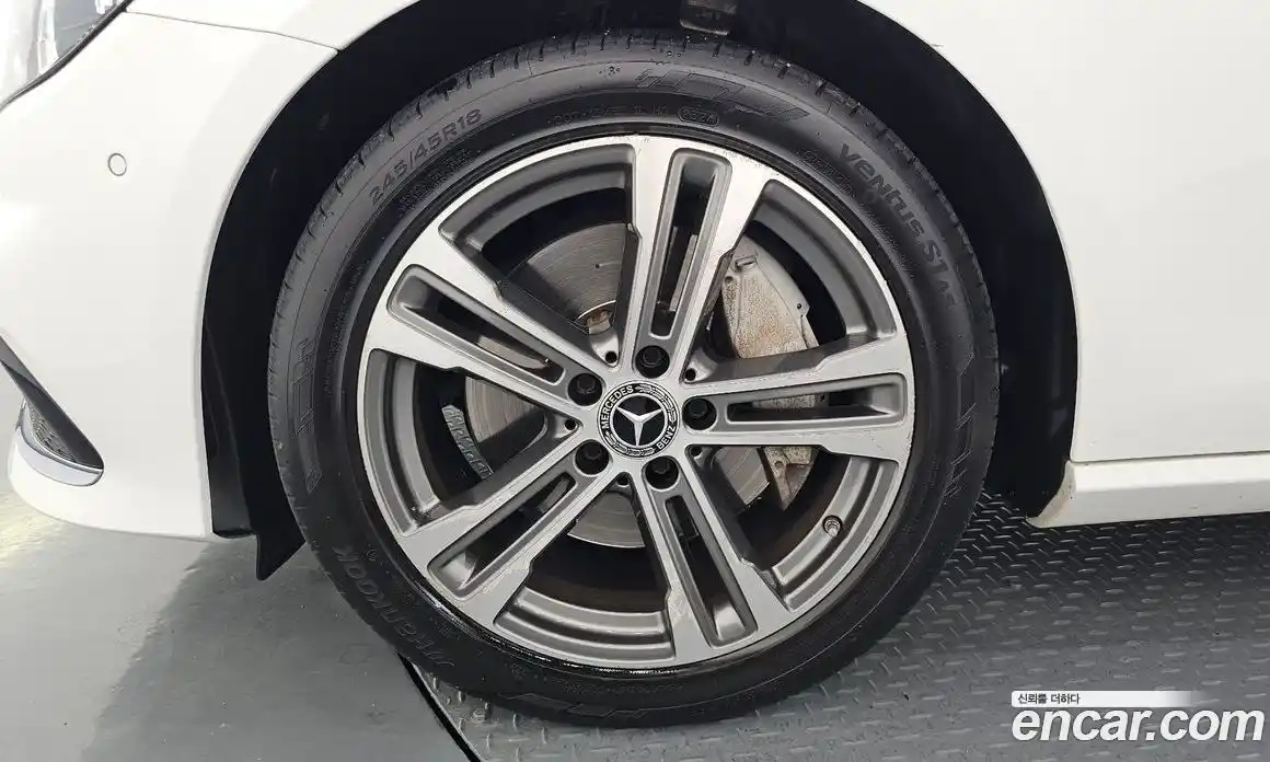 Mercedes-Benz E-Class 2022 2.0 автомат (гидро), фото 5