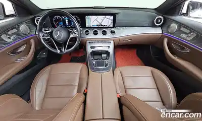 Mercedes-Benz E-Class 2022 2.0 автомат (гидро), миниатюра 7