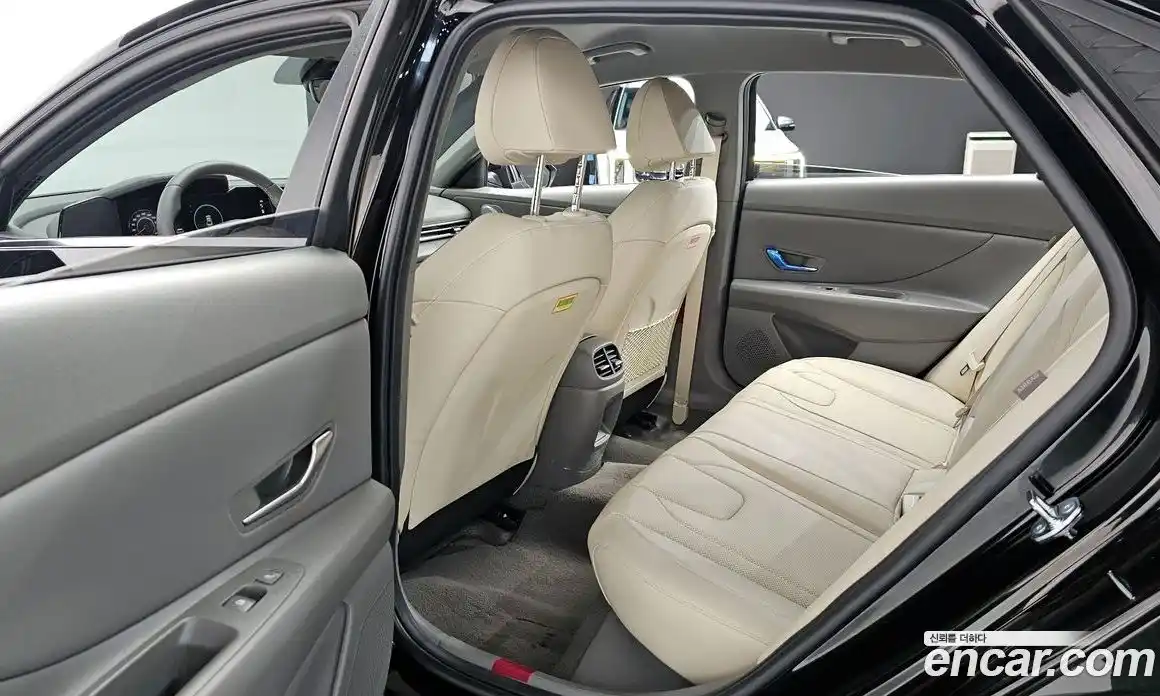 Hyundai Avante 2025 1.6 автомат (гидро), фото 11