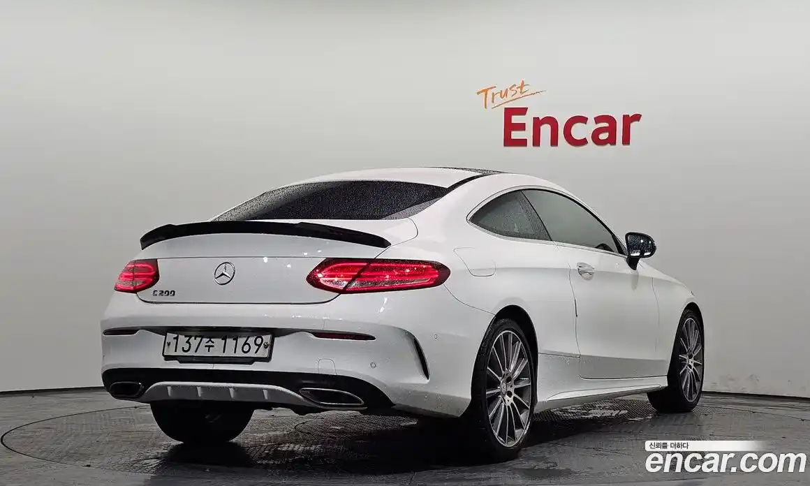 Mercedes-Benz C-Class 2016 2.0 гидро, фото 2 Mercedes-Benz C-Class 2016 2.0 гидро, фото 2
