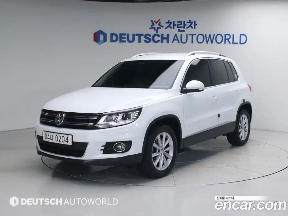 Volkswagen Tiguan 2015 2.0 автомат (гидро), фото 1