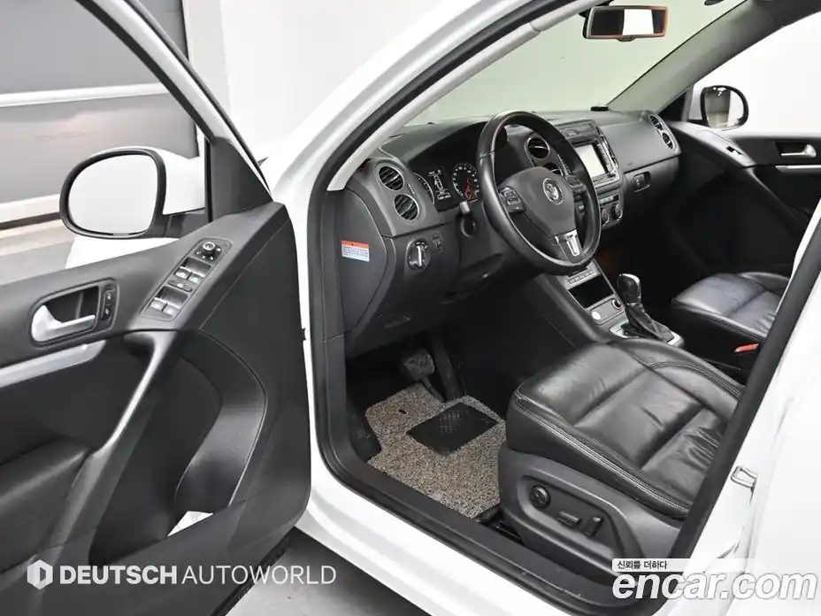Volkswagen Tiguan 2015 2.0 автомат (гидро), фото 11