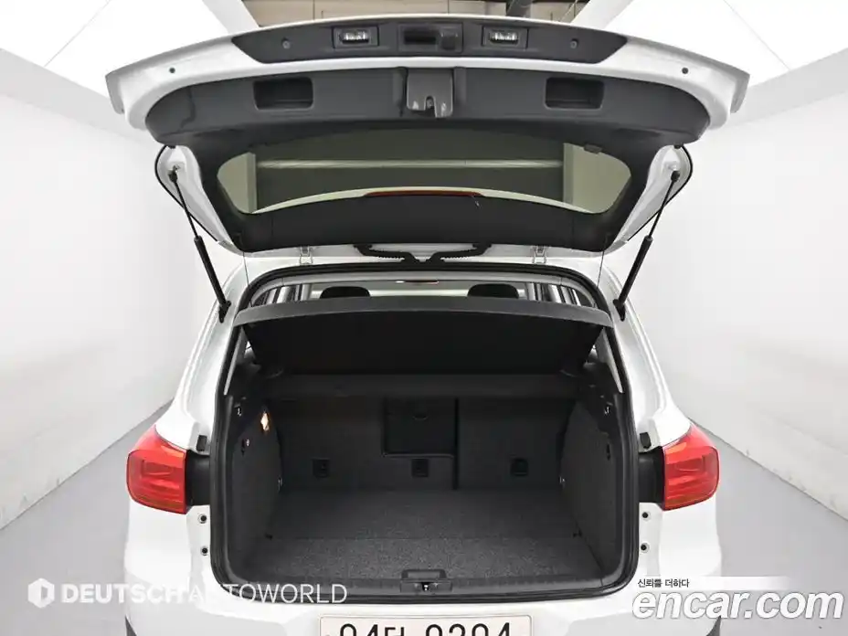 Volkswagen Tiguan 2015 2.0 автомат (гидро), фото 20