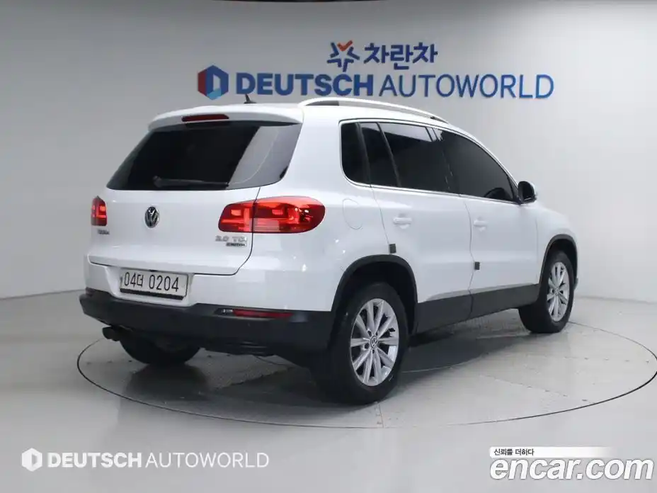 Volkswagen Tiguan 2015 2.0 автомат (гидро), фото 2