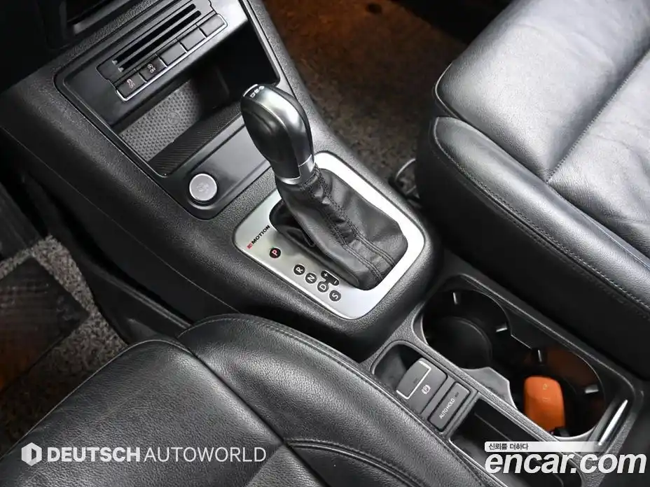 Volkswagen Tiguan 2015 2.0 автомат (гидро), фото 9