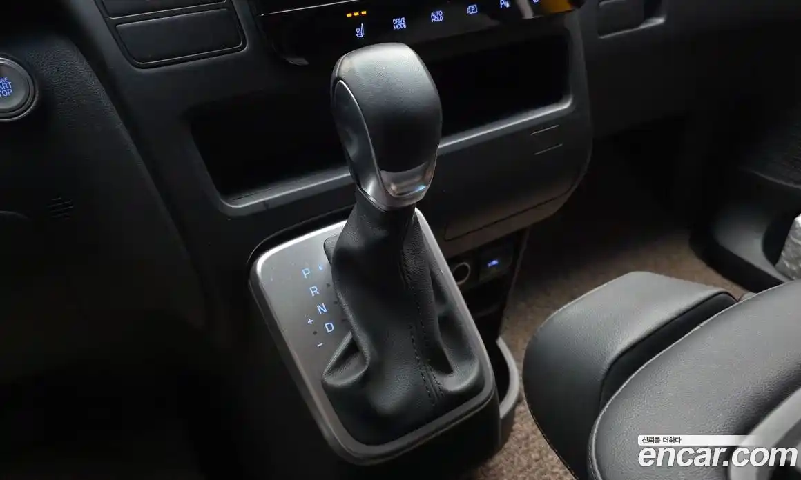 Hyundai Staria 2024 3.5 автомат (гидро), фото 12