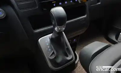 Hyundai Staria 2024 3.5 автомат (гидро), миниатюра 12