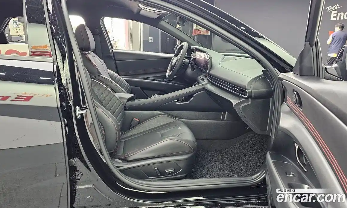 Hyundai Avante 2025 1.6 автомат (гидро), фото 11