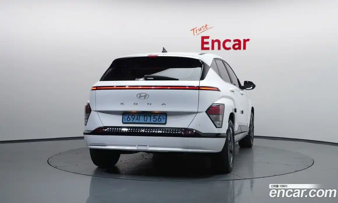 Hyundai Kona 2024 0.2 автомат (гидро), фото 4