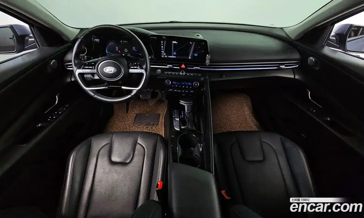 Hyundai Avante 2023 1.6 автомат (гидро), фото 10