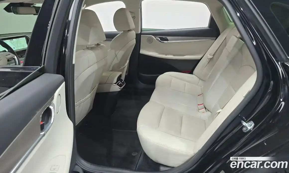 Hyundai Grandeur 2022 2.5 автомат (гидро), фото 16