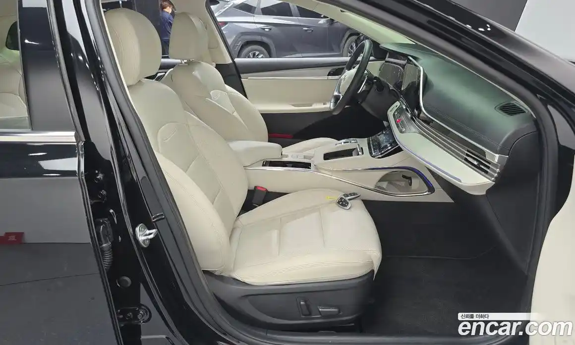 Hyundai Grandeur 2022 2.5 автомат (гидро), фото 17