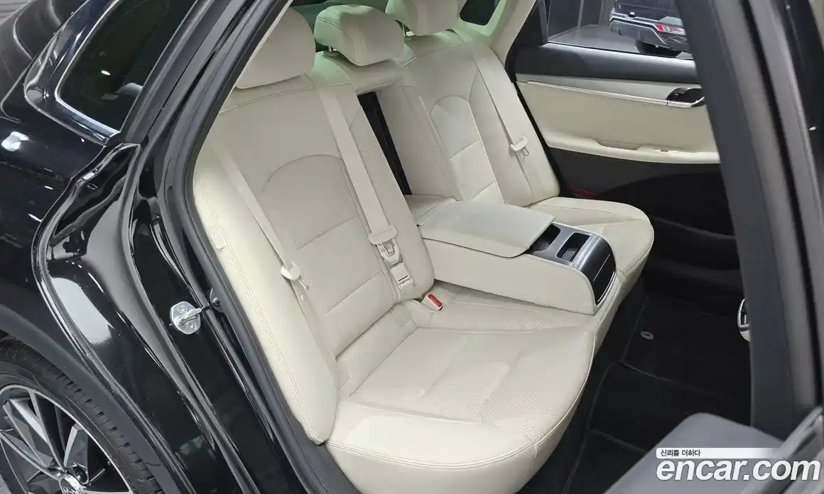 Hyundai Grandeur 2022 2.5 автомат (гидро), фото 18