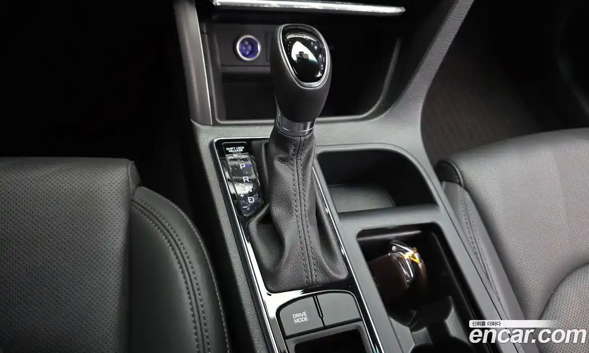 Hyundai Sonata 2016 2.0 автомат (гидро), фото 12