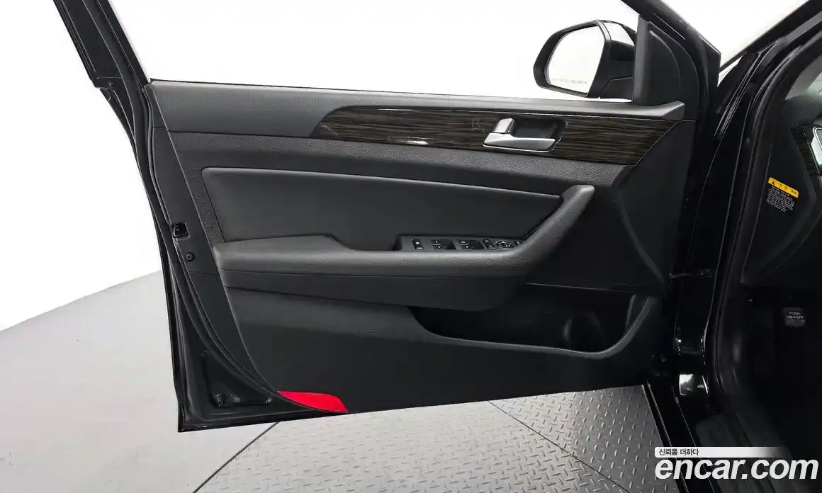 Hyundai Sonata 2016 2.0 автомат (гидро), фото 14
