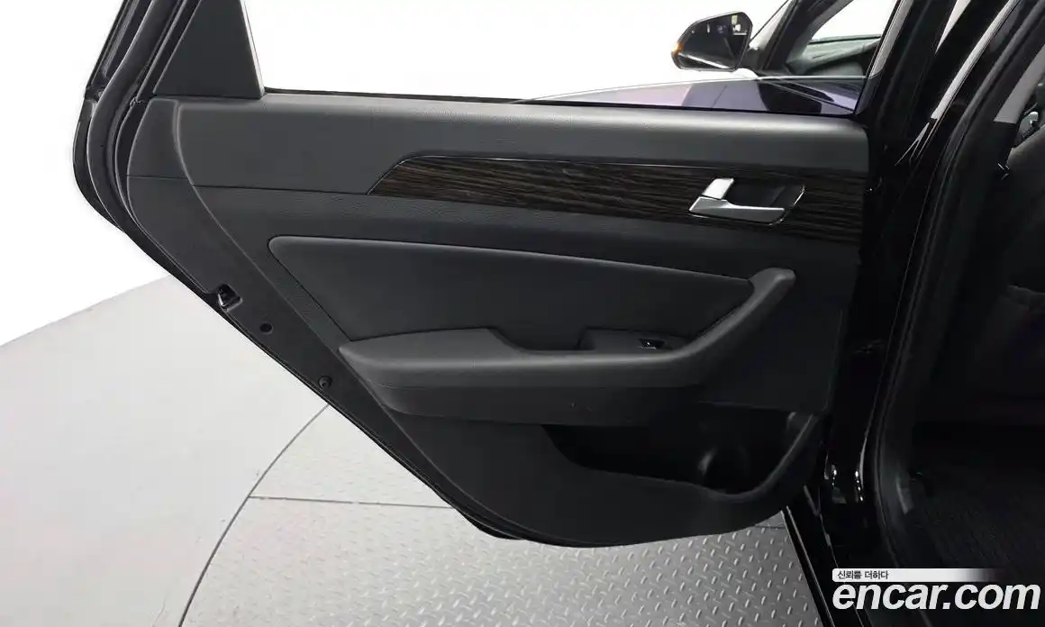 Hyundai Sonata 2016 2.0 автомат (гидро), фото 15