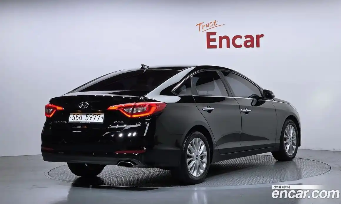 Hyundai Sonata 2016 2.0 автомат (гидро), фото 2