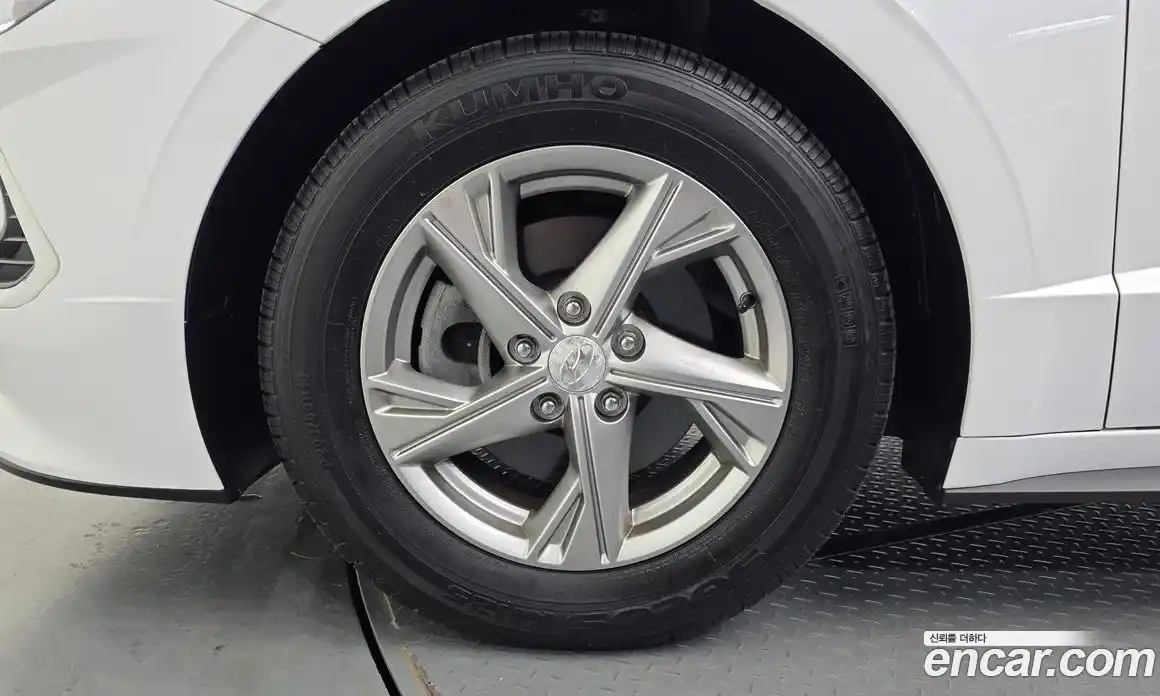 Hyundai Sonata 2019 2.0 автомат (гидро), фото 5