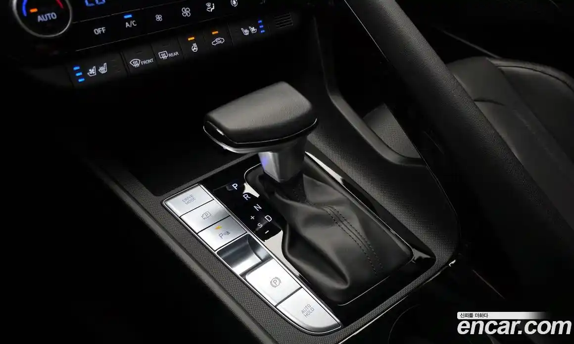 Hyundai Avante 2024 1.6 автомат (гидро), фото 12