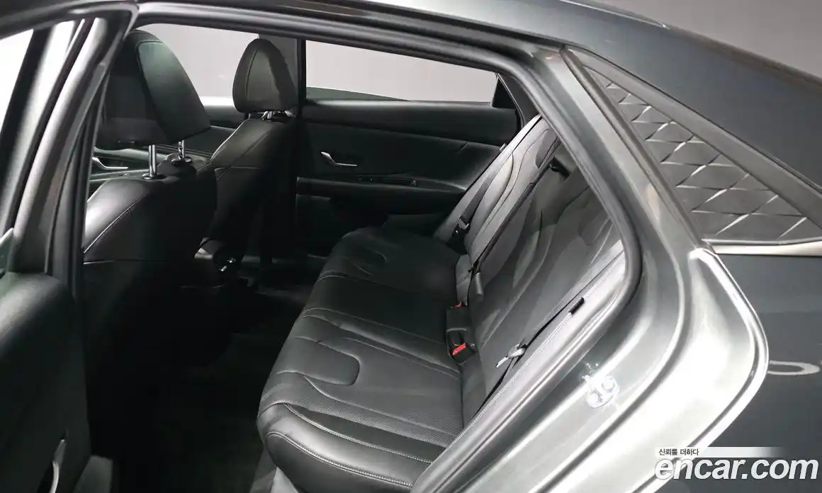 Hyundai Avante 2024 1.6 автомат (гидро), фото 16