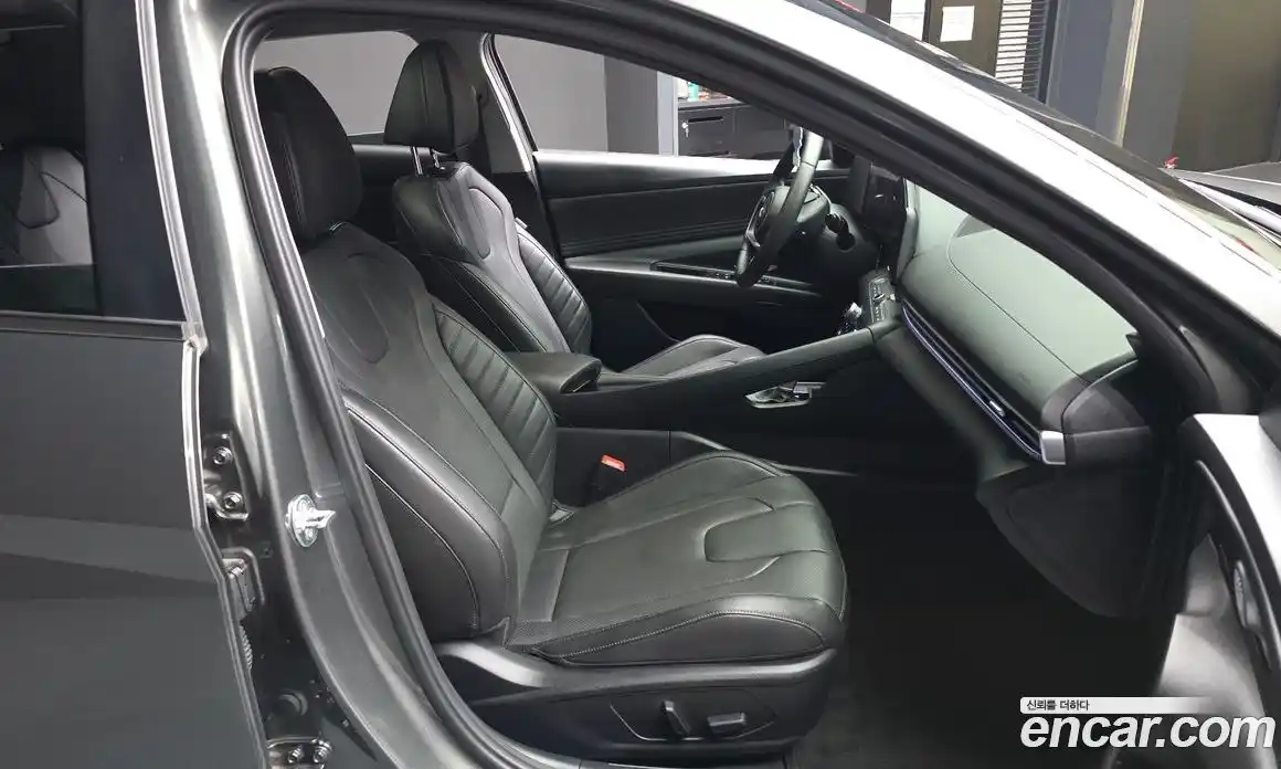 Hyundai Avante 2024 1.6 автомат (гидро), фото 17