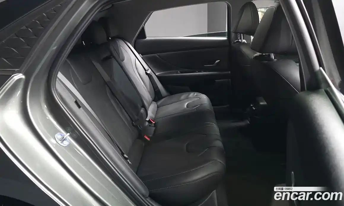 Hyundai Avante 2024 1.6 автомат (гидро), фото 18