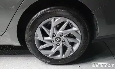Hyundai Avante 2024 1.6 автомат (гидро), миниатюра 5