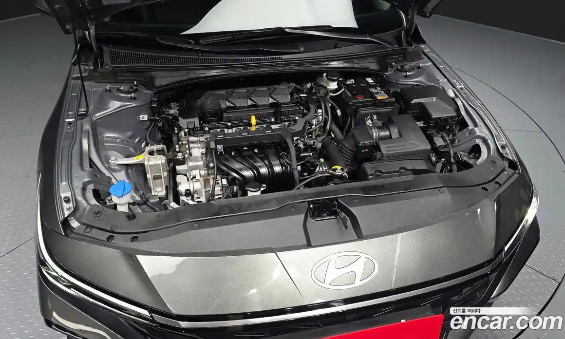 Hyundai Avante 2024 1.6 автомат (гидро), фото 6