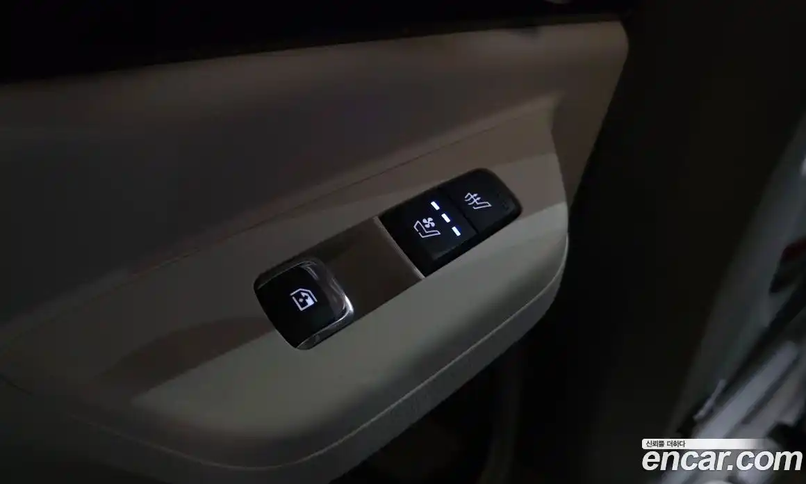 Kia Carnival 2026 1.6 автомат (гидро), фото 27