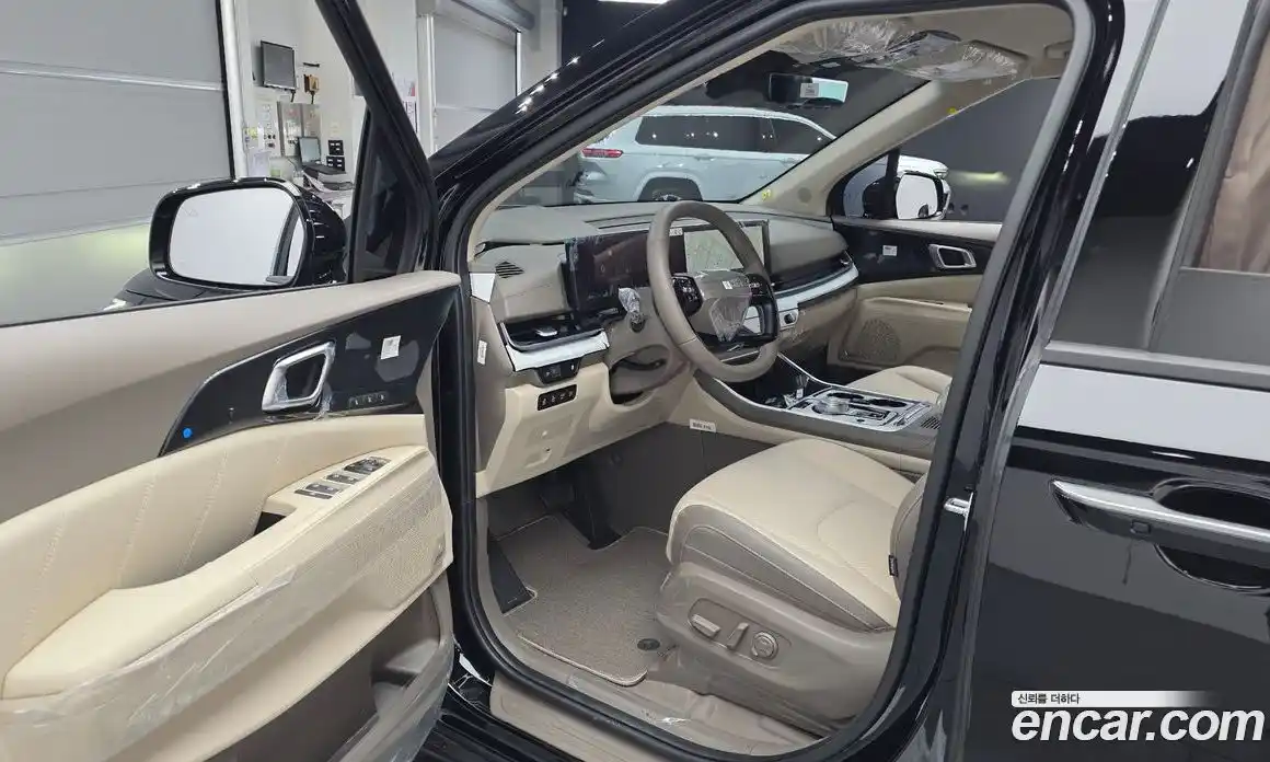 Kia Carnival 2025 1.6 автомат (гидро), фото 13