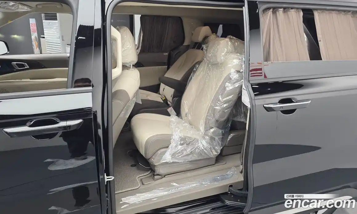 Kia Carnival 2025 1.6 автомат (гидро), фото 17