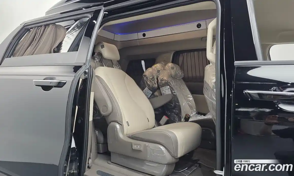 Kia Carnival 2025 1.6 автомат (гидро), фото 18