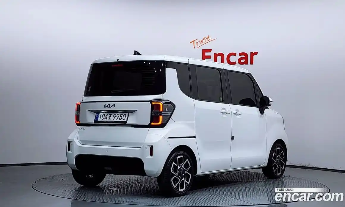 Kia Ray 2023 1.0 автомат (гидро), фото 2