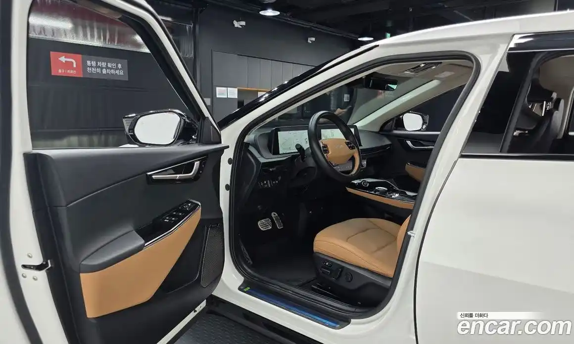 Kia EV6 2023 0.1 автомат (гидро), фото 12