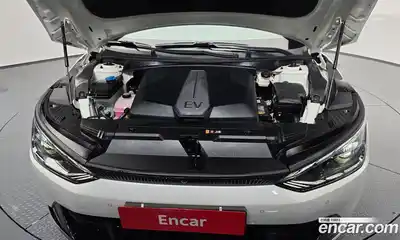 Kia EV6 2023 0.1 автомат (гидро), миниатюра 5