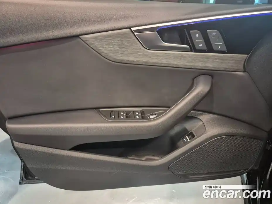 Audi A4 2023 2.0 автомат (гидро), фото 14