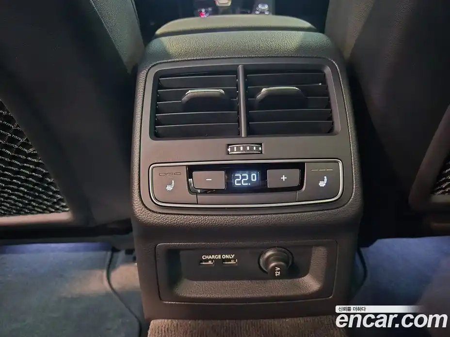 Audi A4 2023 2.0 автомат (гидро), фото 20