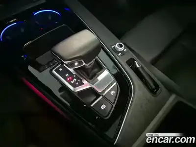 Audi A4 2023 2.0 автомат (гидро), миниатюра 9