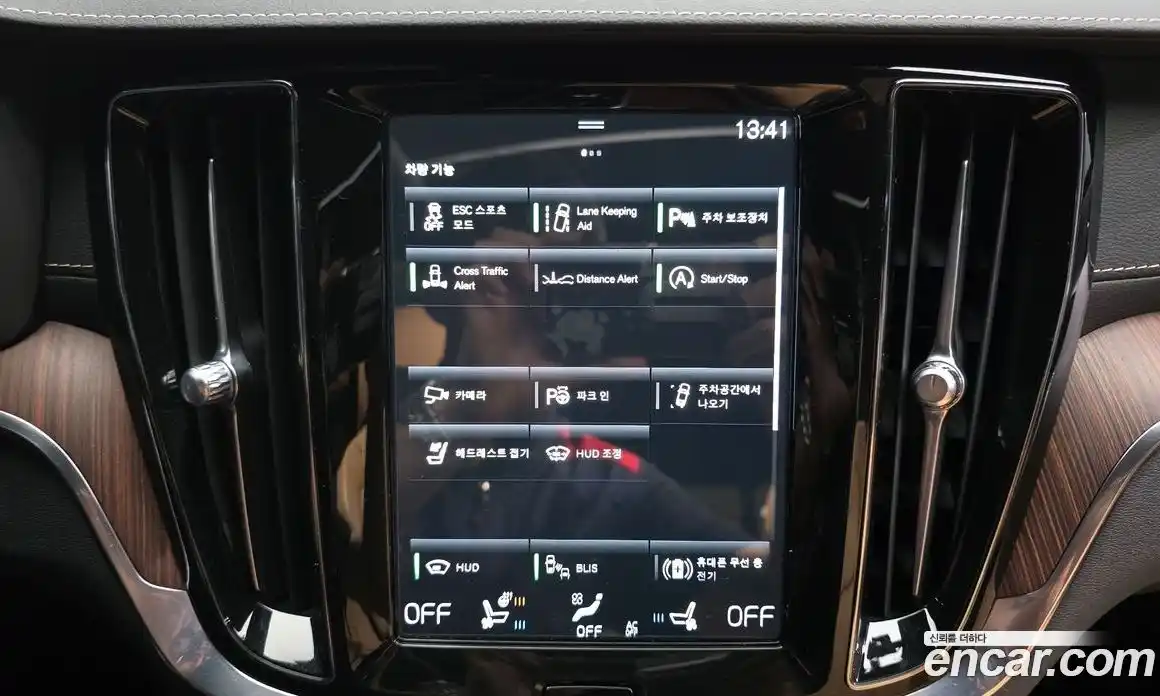 Volvo V60 2021 2.0 автомат (гидро), фото 22